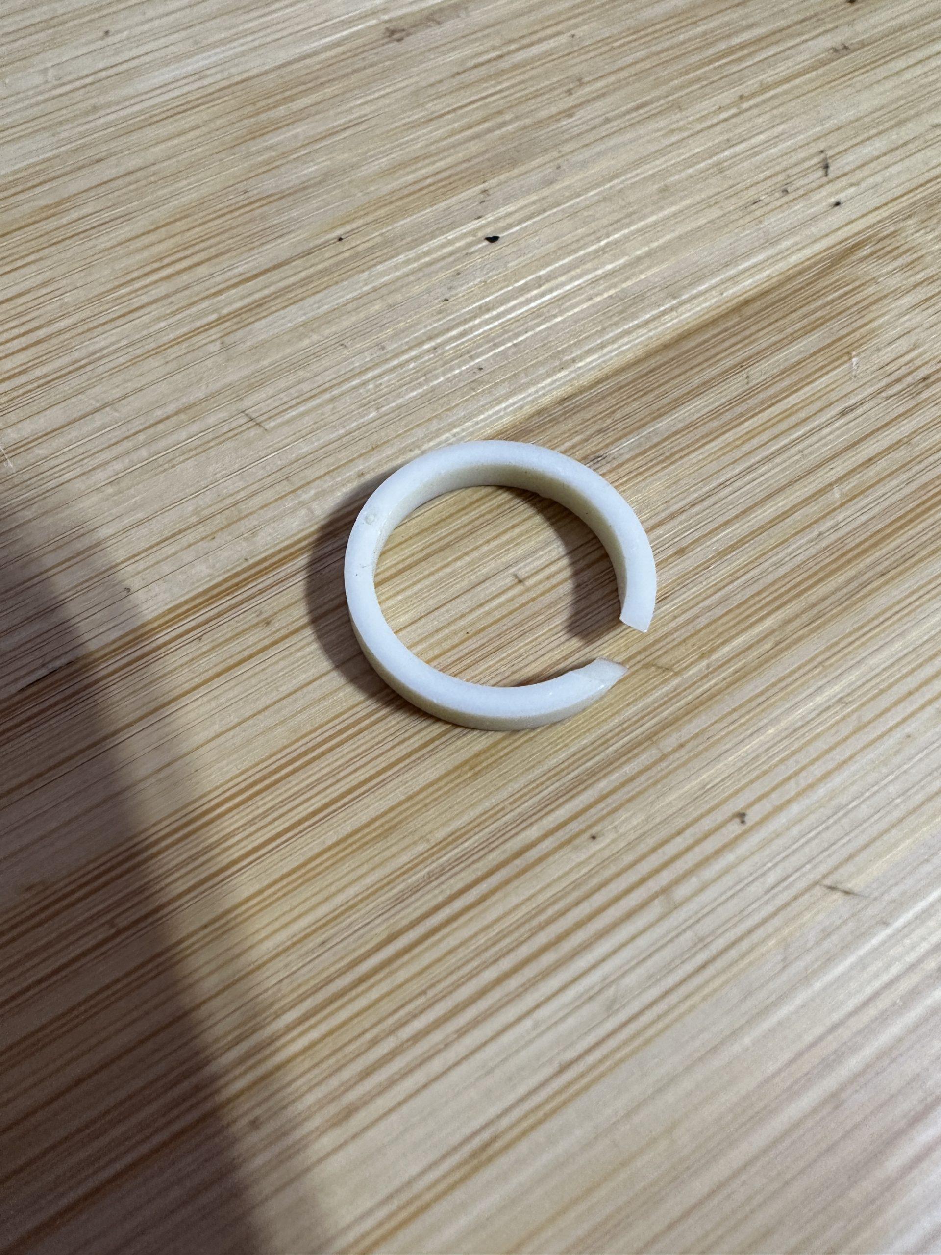 Yamaha 2J5-23157-00-00 PISTON FORK RING , susp1