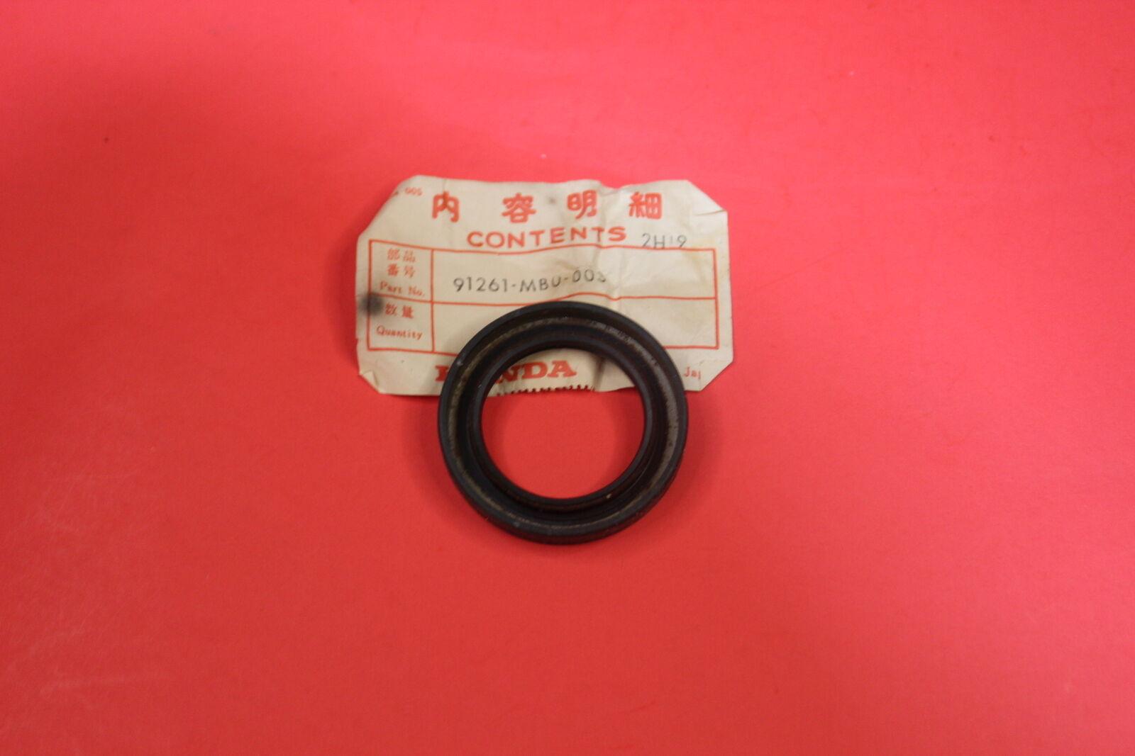Honda 91261-MB0-003 OIL SEAL , hse1