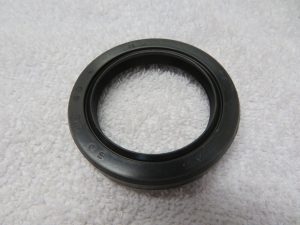 Honda 91203-958-681 OIL SEAL (36X50X9) , hse1