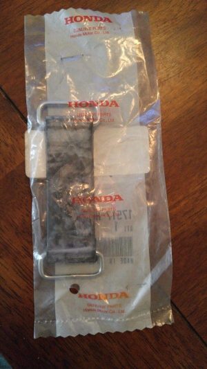 s-l1600 Honda 17517-HN8-000 TANK BAND,hru1