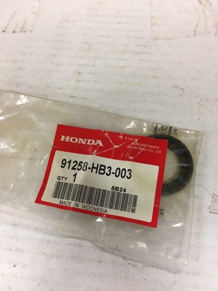 Honda 91258-HB3-003 DUST SEAL, hse2
