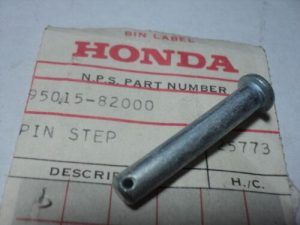 Honda 95015-82000 PILLION STEP PIN , hclp1