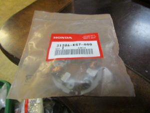 s-l1600 Honda 31206-KG7-000 HOLDER SET, BRUSH (USE FOR MITSUBA STARTER MOTOR ,hel1