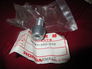 s-l1600-1 Honda 28463-950-010 GUIDE, RECOIL KNOB , heng1