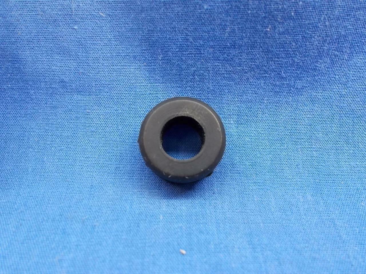 Yamaha 256-21541-00-00 Superseded by 90480-13163-00 - GROMMET , ru13