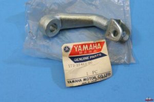 Yamaha 172-27412-00-00 BRACKET, FOOTREST 1, bul21