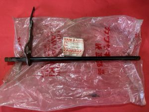 Kawasaki 13161-035 LEVER ASSY GEAR CHNG , kbul1
