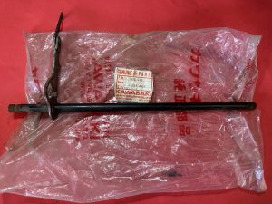 Kawasaki 13161-035 LEVER ASSY GEAR CHNG , kbul1