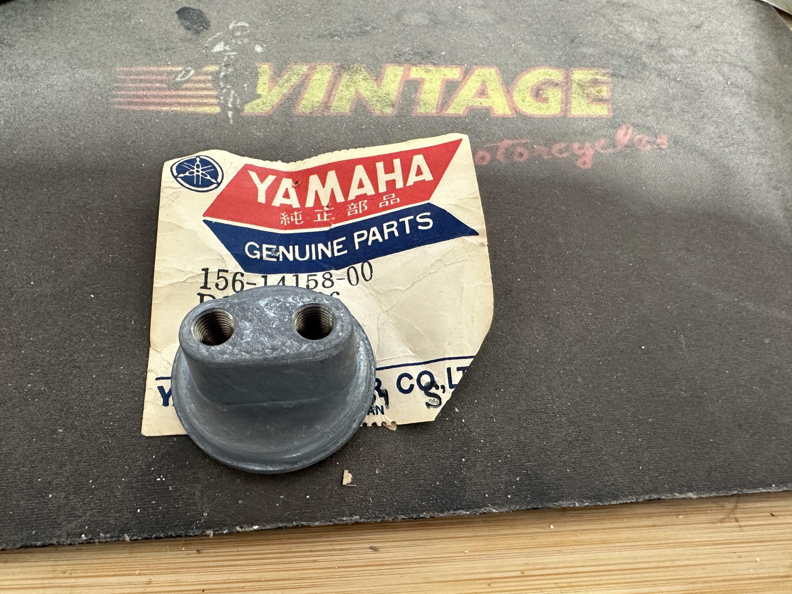 Yamaha 156-14158-00-00 TOP, MIXING CHAMBER , f3