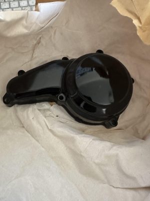 IMG_3260 Yamaha 1WG-15421-00-00 COVER, CRANKCASE R , bul22