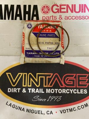 Yamaha 3X3-11610-10-00 PISTON RINGSET 1ST  , r15