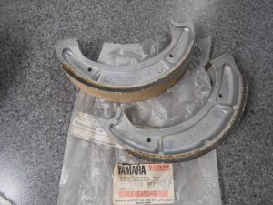 Yamaha 25H-W2536-00-00 Superseded by 3EH-W253E-00-00 - BRAKE SHOE KIT , bul22