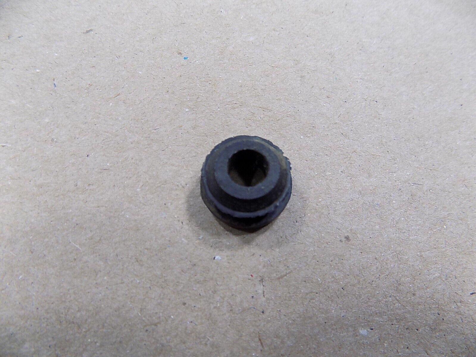 Kawasaki 14039-001 CARBURETOR MOUNT HOLE CAP , kr4