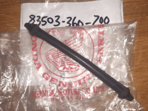 Honda 83503-360-700 BAND, SIDE COVER, hru3