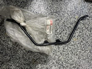 YAMAHA , STAY FENDER 1 , 1UY-21513-00-00 , bul24