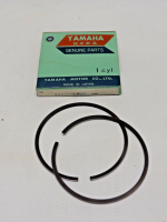 Yamaha , 2X8-11610-10,PISTON RING SET 1st , r1