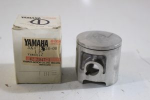 Yamaha , piston 2 o/s  , 5x4-11636-00-00 , p19