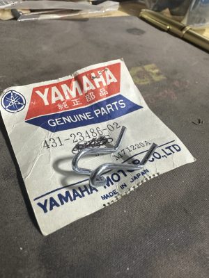 YAMAHA , 431-23486-02  , PLATE STAYS , clp9