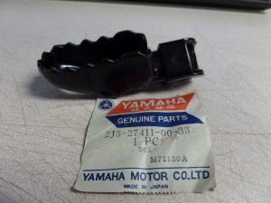 YAMAHA OEM FOOTREST 1 , 2J5-27411-00-00 , pg3