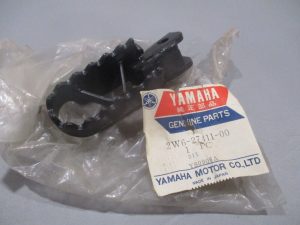 s-l1600 Yamaha OEM Left Footrest 1979 YZ250 YZ400 1980 IT425 IT250 2W6-27411-00 . PG3