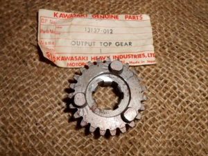 KAWASAKI OEM TOP GEAR OUTPUT SHAFT | 13137-012 , ktr2