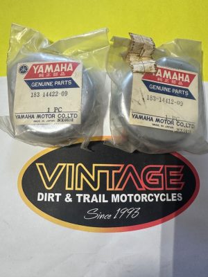 yamaha ,OEM,NOS, Air Cleaner Cover Cap L/R Yamaha 183-14422-09,  183-14412-09,  bul24